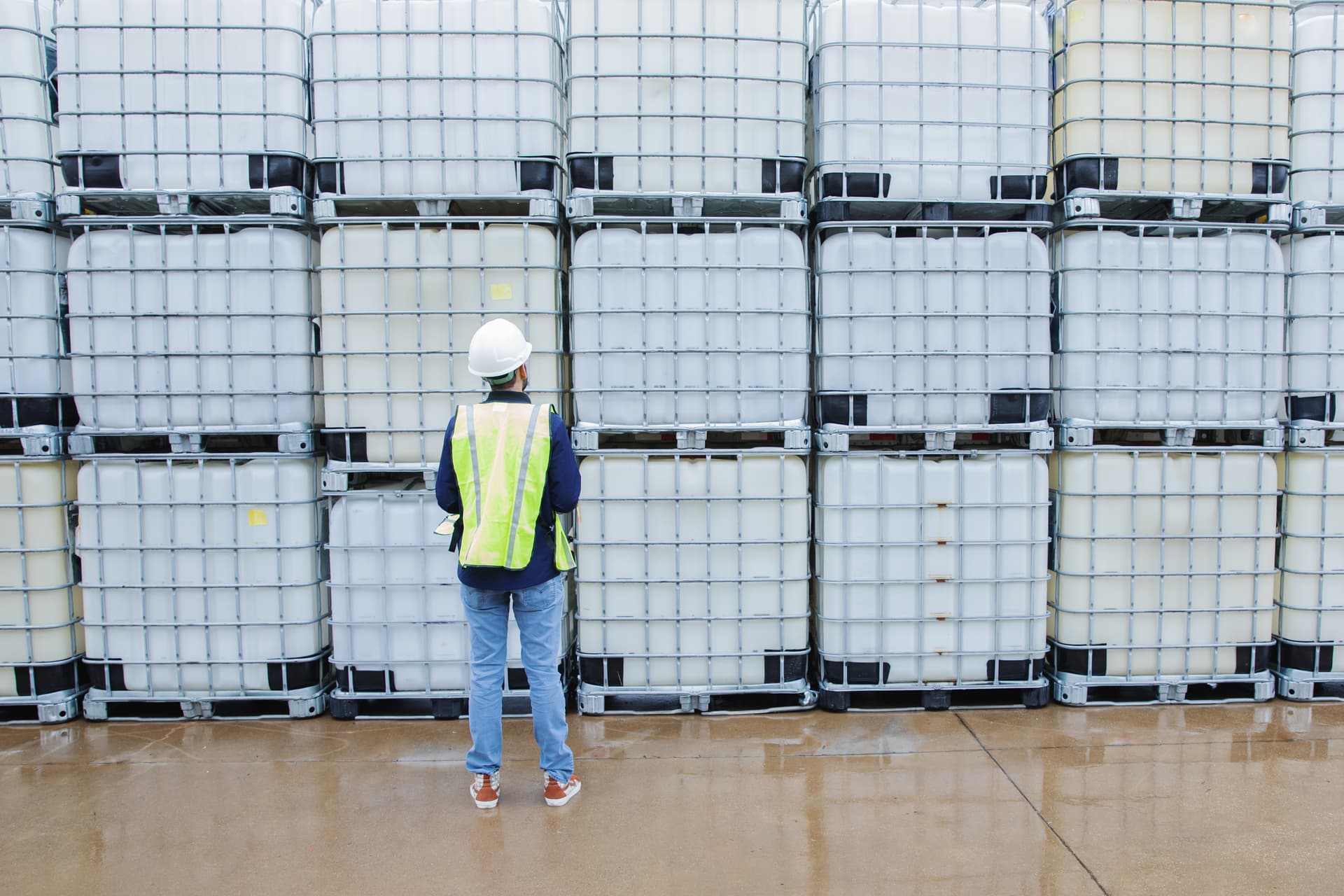 Engineer oil gas industry chemical crates